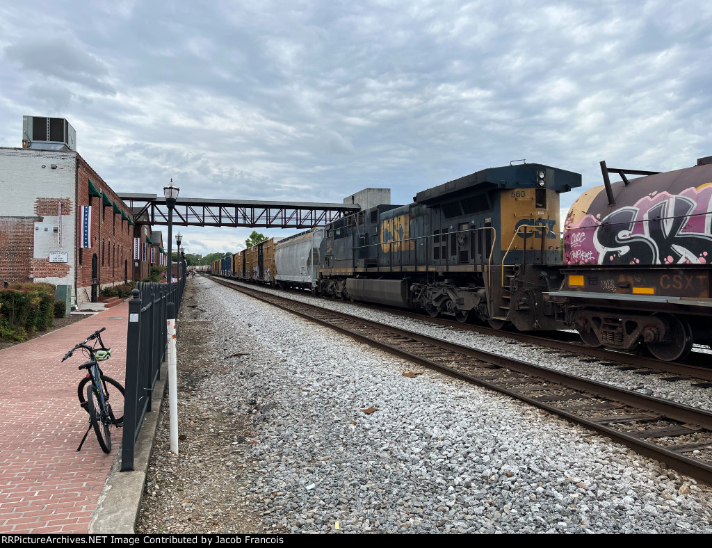 CSX 560